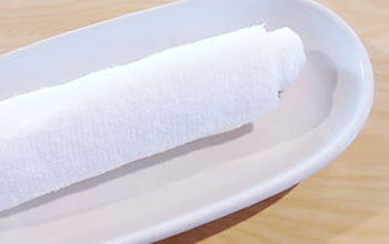 おしぼり・タオル用温蔵庫に入れておくだけ